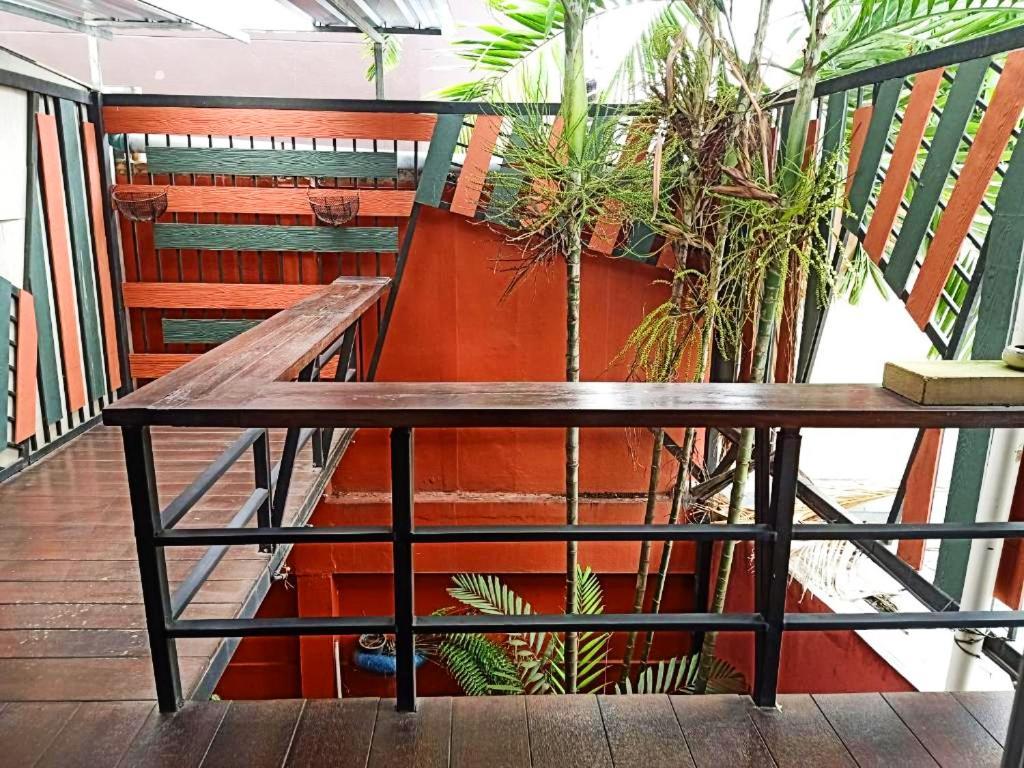 Hotel The Moon House Chiang Mai Zewnętrze zdjęcie