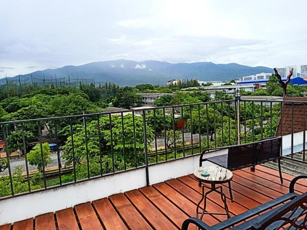 Hotel The Moon House Chiang Mai Zewnętrze zdjęcie